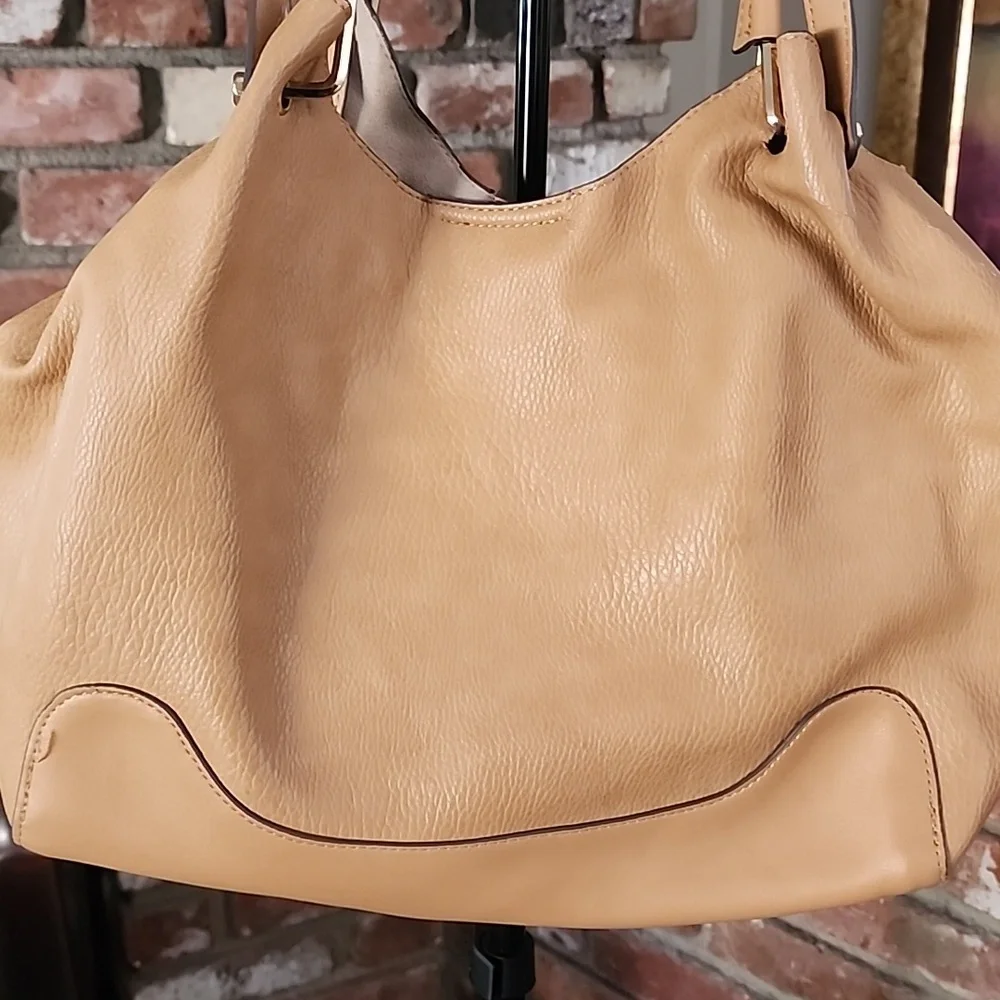Sondra Roberts Tan Slouchy Hobo Shoulder Bag  Soft Vegan Leather - Picture 2 of 9